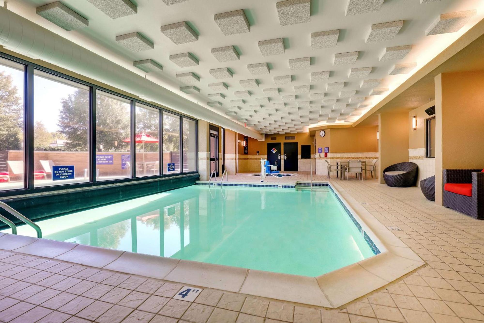 Drury Inn & Suites Charlotte University Place מראה חיצוני תמונה