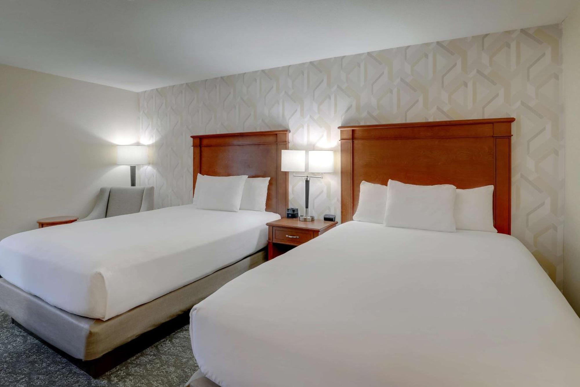 Drury Inn & Suites Charlotte University Place מראה חיצוני תמונה