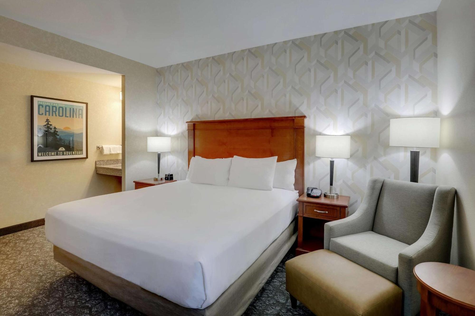 Drury Inn & Suites Charlotte University Place מראה חיצוני תמונה