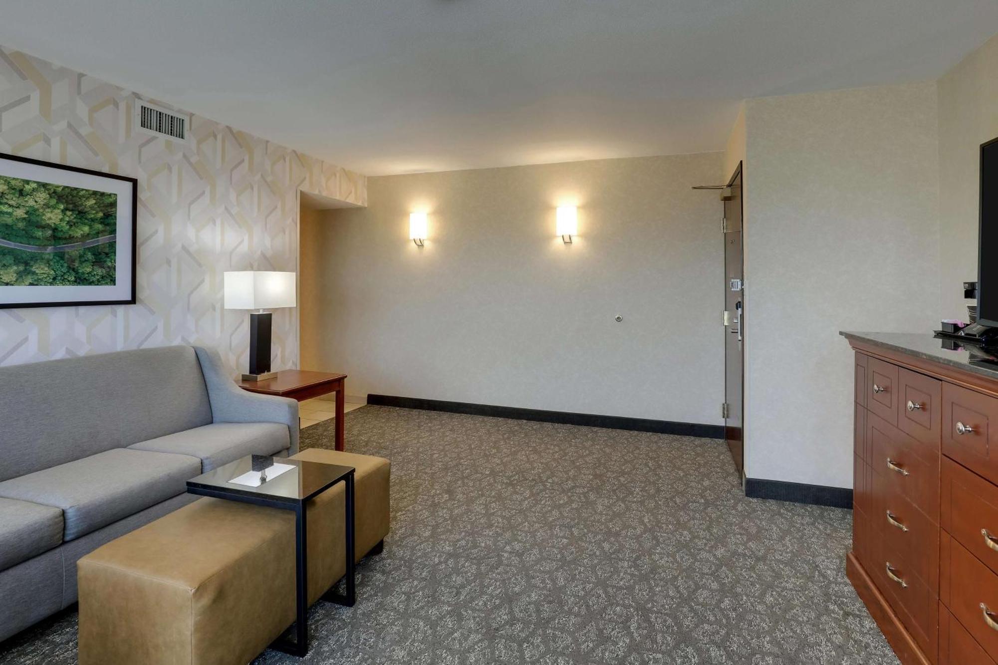 Drury Inn & Suites Charlotte University Place מראה חיצוני תמונה