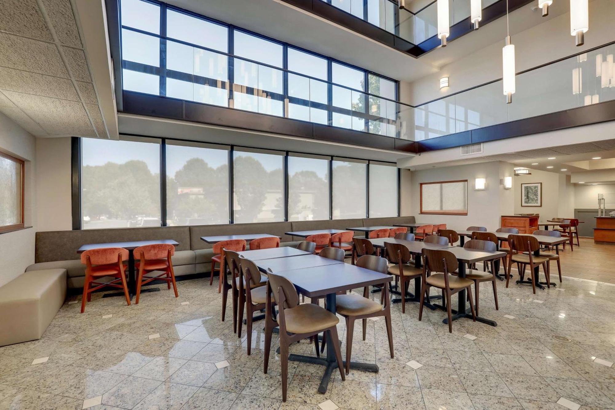 Drury Inn & Suites Charlotte University Place מראה חיצוני תמונה