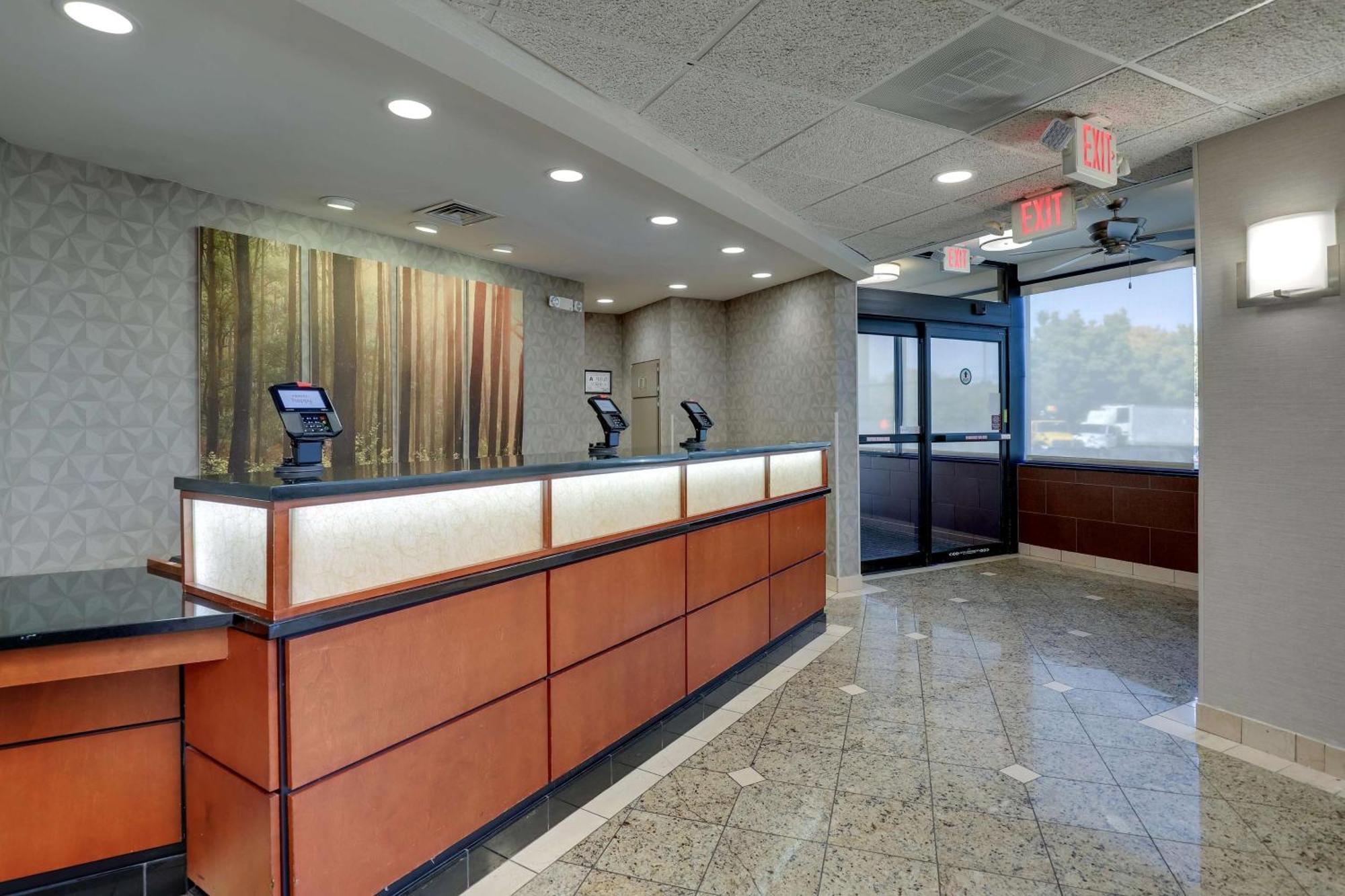 Drury Inn & Suites Charlotte University Place מראה חיצוני תמונה