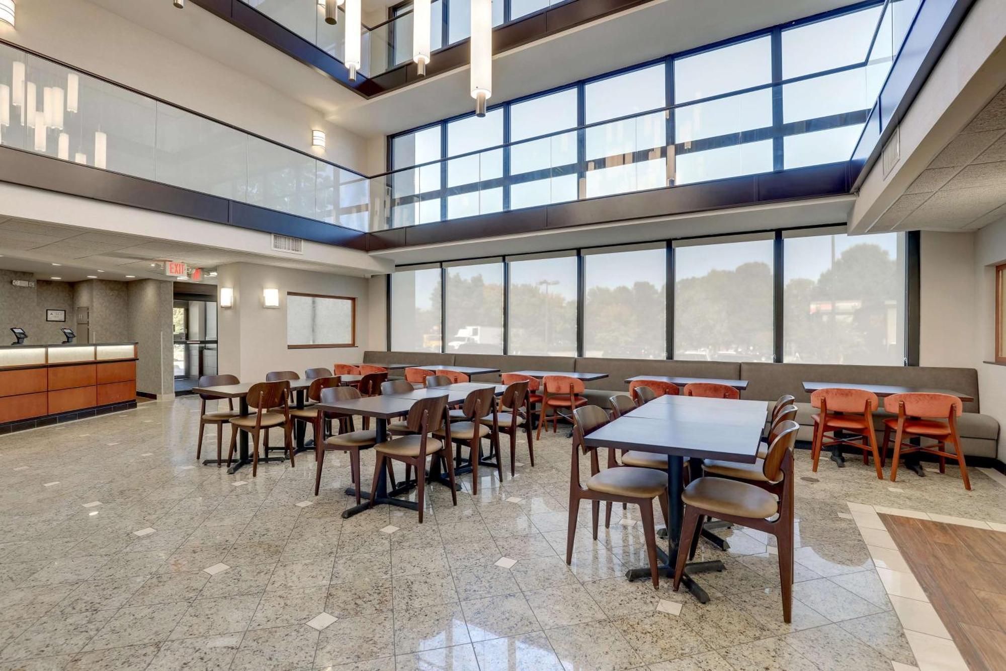 Drury Inn & Suites Charlotte University Place מראה חיצוני תמונה